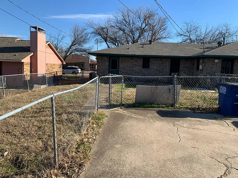 3409 Jewel St — Photo 4