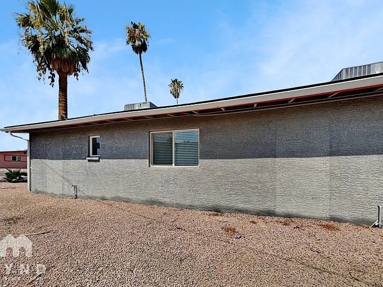 4830 E Willetta St #8 — Photo 10