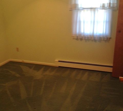 2nd image of 571 N Lehigh Ave