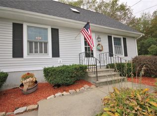 130 Marian Ln, Woonsocket, RI 02895