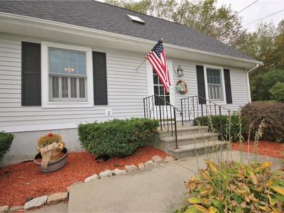 130 Marian Ln, Woonsocket, RI, 02895