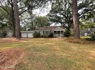 222 S Park Dr, Jackson, MS 39211