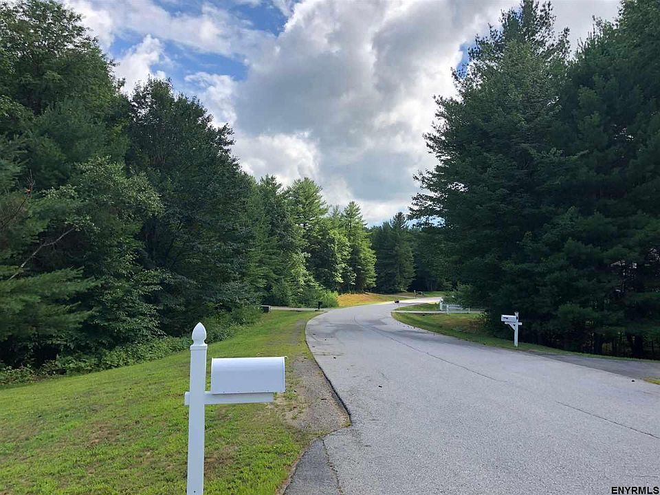 2nd image of 10 Trout Pond Rd