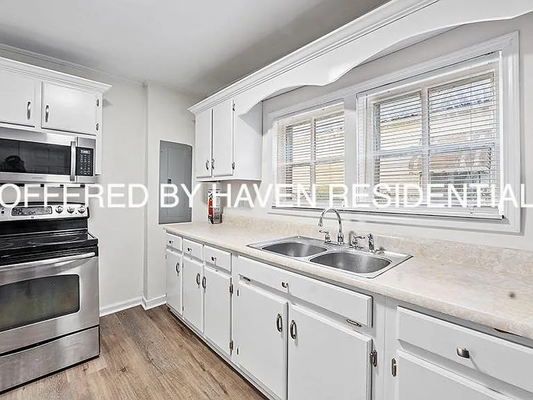423 Church St NW — Photo 19