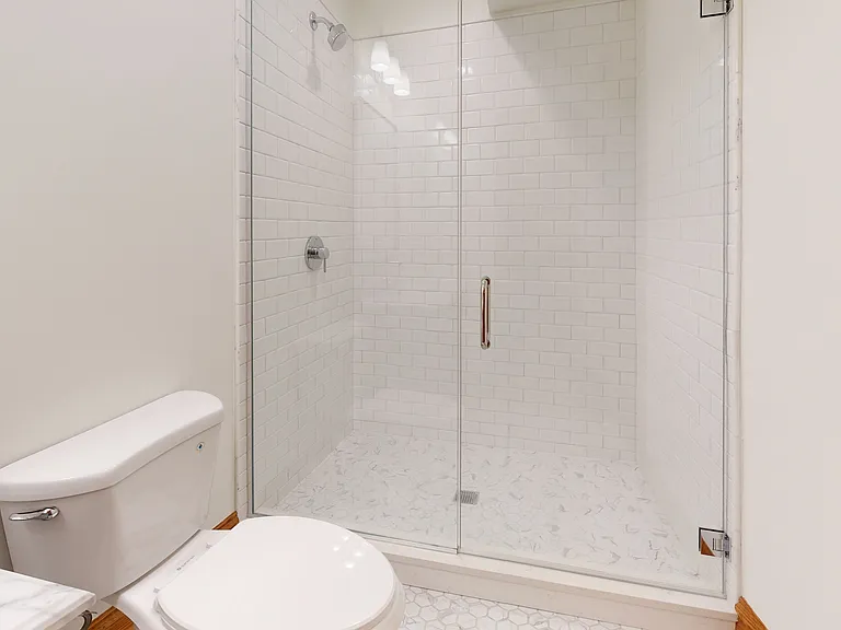 1233 N Hoyne Ave #G — Photo 15