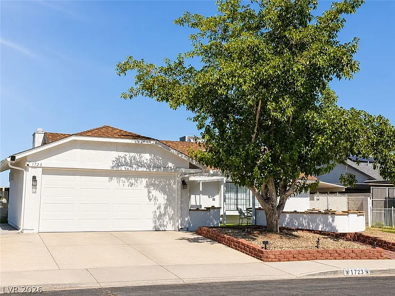 1723 Candice St — Photo 2