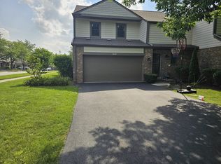 7S341 Augusta Ln, Naperville, IL 60540