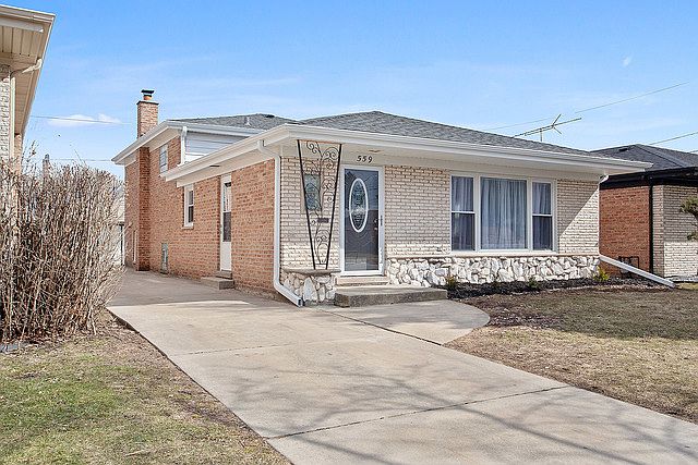 1st image of 559 Escanaba Ave