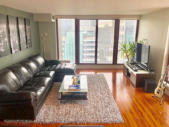 2nd image of 200 N Dearborn St Unit 3907