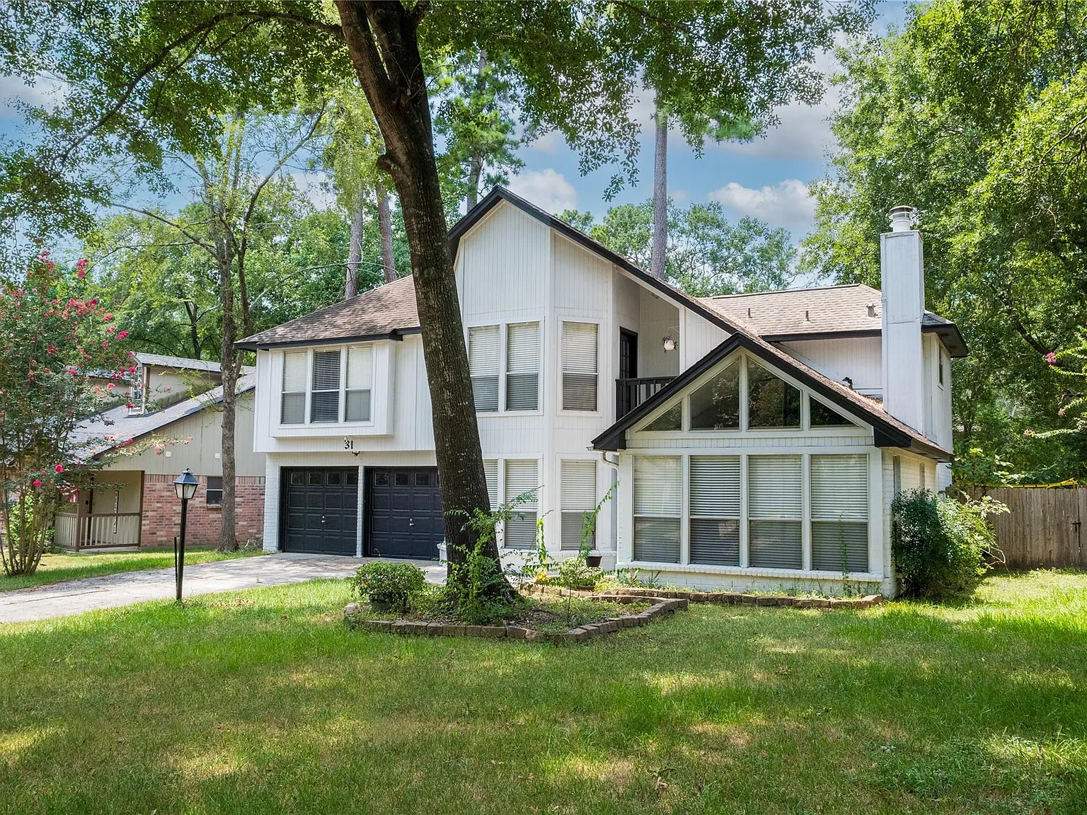 4 bed, 2.5 bath, 2001 sqft, $2,950 — Photo 3