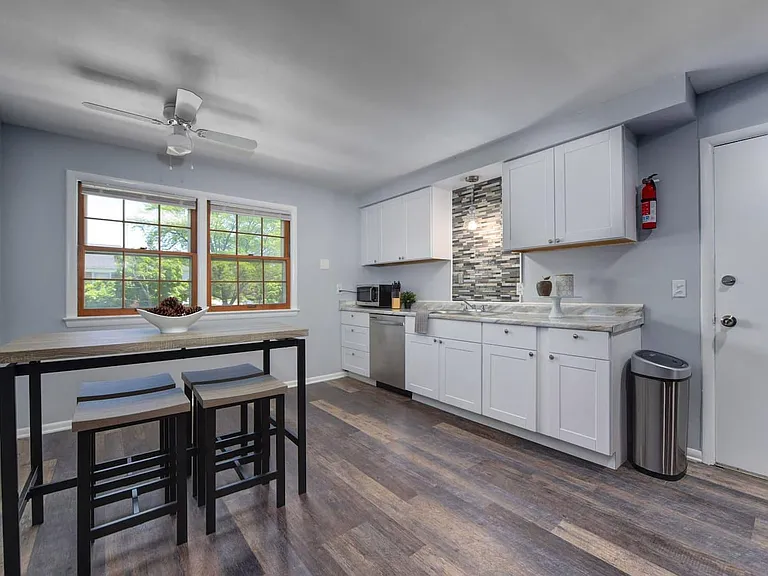 18033 Chagrin Blvd #2 — Photo 6