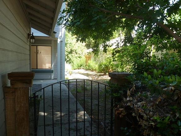 3rd image of 7421 Deltawind Dr