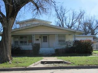 716 NW Arlington Ave, Lawton, OK 73507