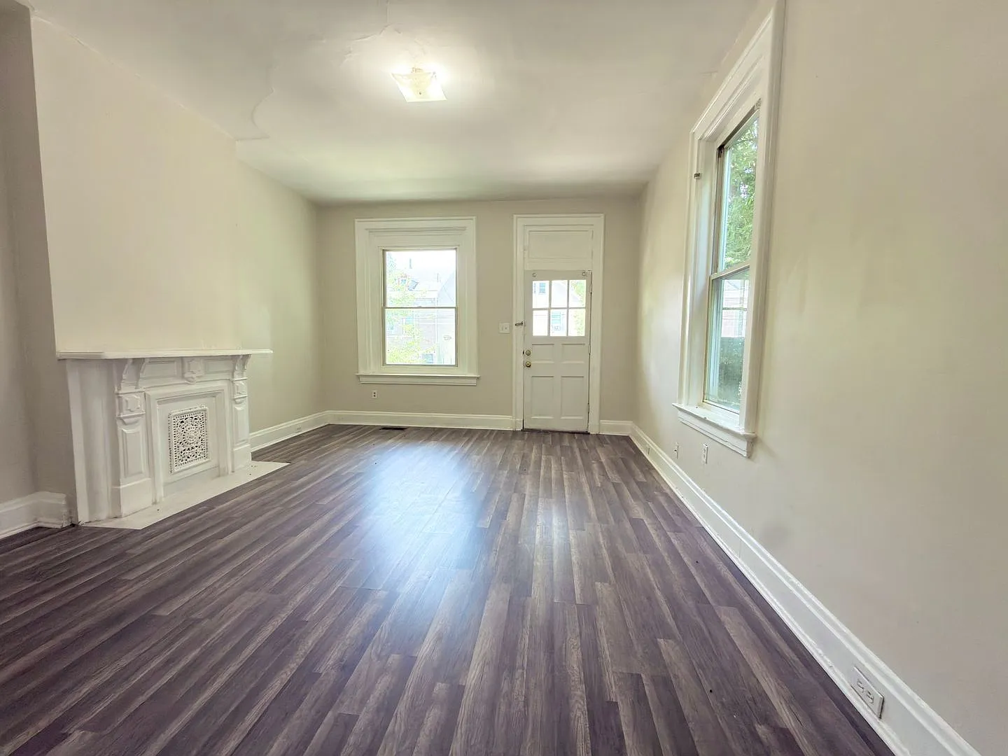 4 bed, 1.5 bath, 2077 sqft, $1,575 — Photo 3