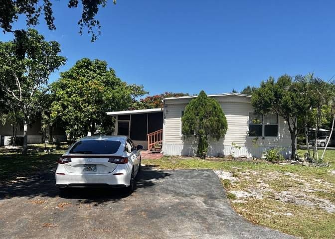 1st image of 1617 NW 23rd St #645