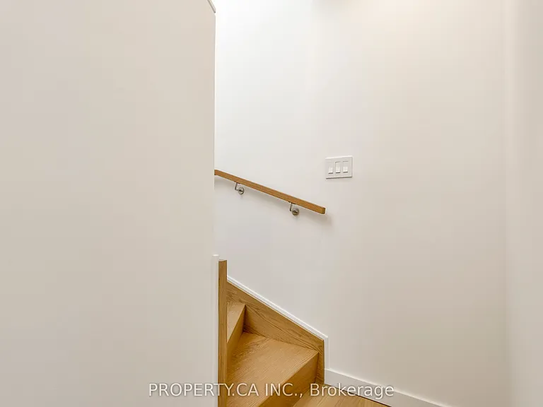 301 Keele St #4 — Photo 34