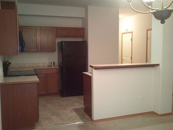 3rd image of 148 NE Miramar Cir