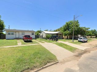 811 W 10th St, Borger, TX 79007