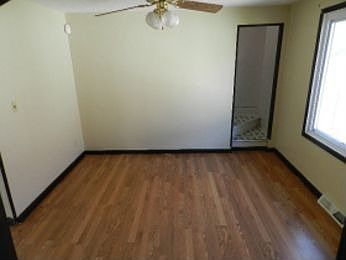 2nd image of 1821 Sterling Ave