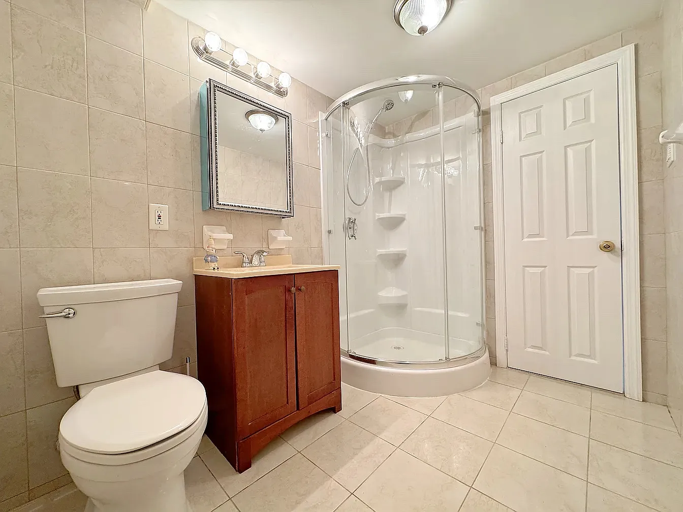 2 bed, 950 sqft, $2,300 — Photo 3