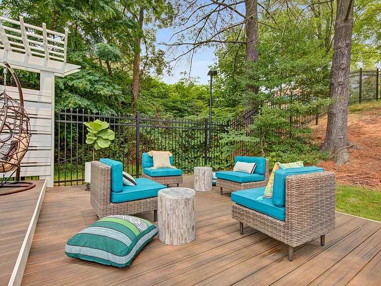 The Hamptons at Town Center Apartment Homes — Photo 17