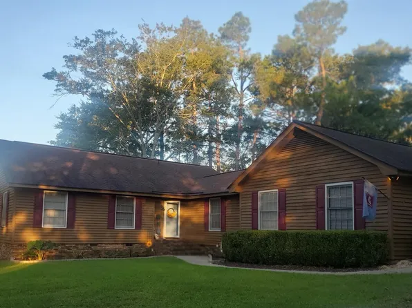 44 Cedar Pl, Barnwell, SC 29812