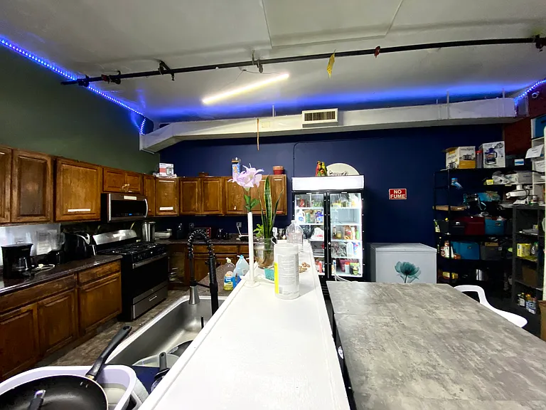 807 S Flower St #4 — Photo 12