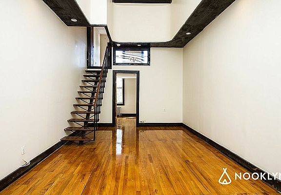 2nd image of 189 Stanhope St #3A