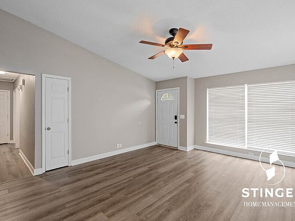 3rd image of 16 Quail Ridge Cir N