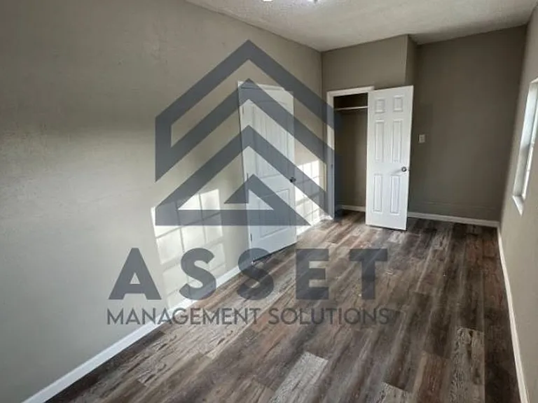 2121 N Wilburn Pl — Photo 11