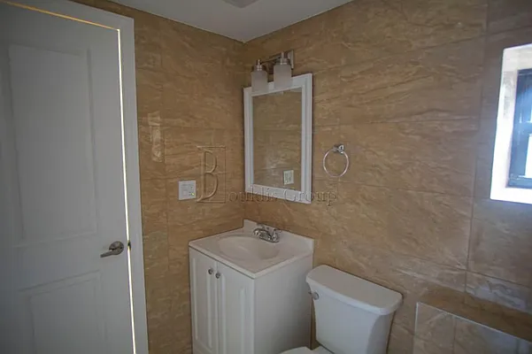 Rented by Bouklis Group | media 19