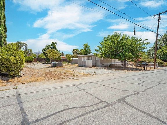4th image of 1380 Olivine Ave