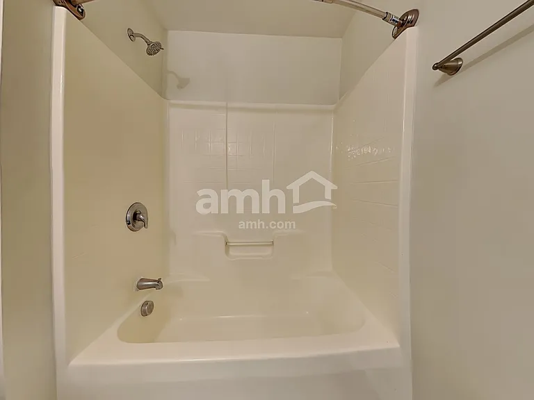 407 Pine Hill Ln — Photo 16