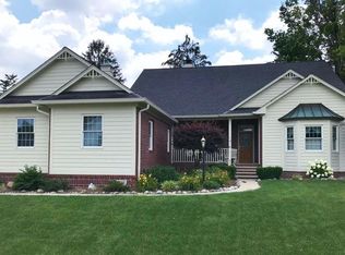 353 Creekbend Ln, Indianapolis, IN