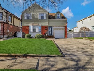 645 S 10th Street, New Hyde Park, NY, 11040