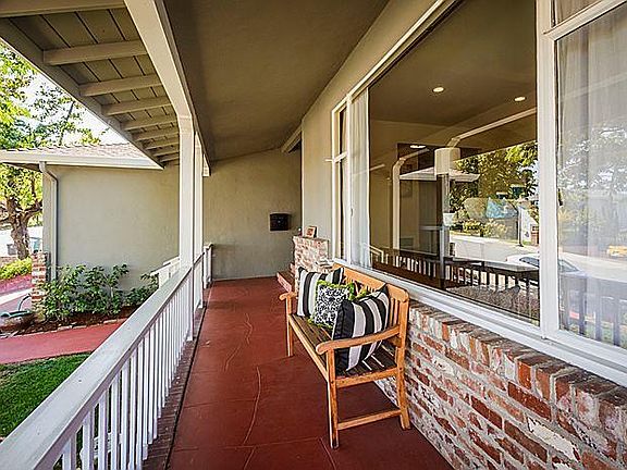 4th image of 334 Sonora Dr