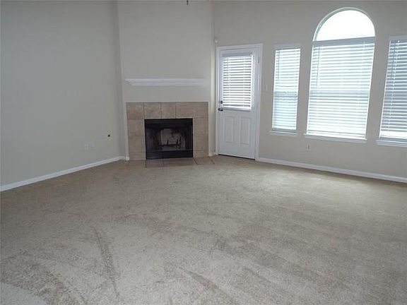 2nd image of 807 Dracena Ct