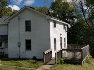 307 Spring Ave, Mount Carroll, IL 61053