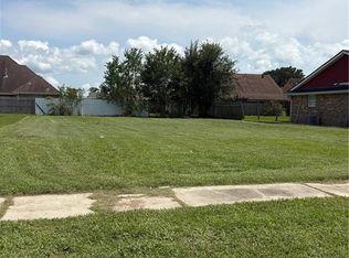 3020 Lakewood Dr, Violet, LA 70092