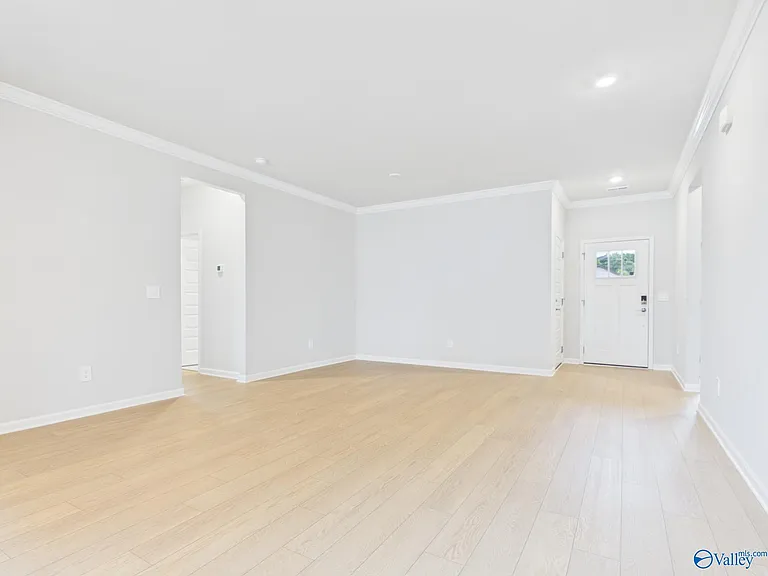 17993 Longleaf Dr — Photo 7