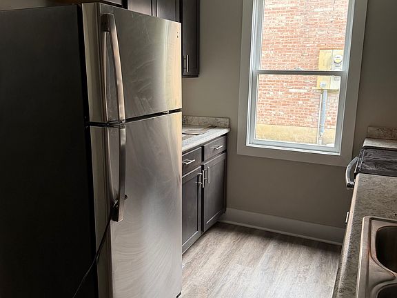 3rd image of 525 Baker Ct #2