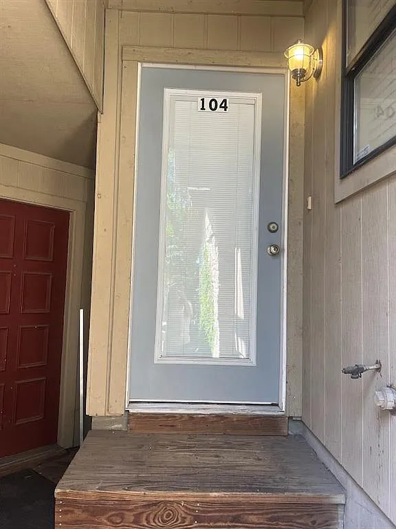 2 bed, 1.5 bath, 905 sqft, $1,450 — Photo 1