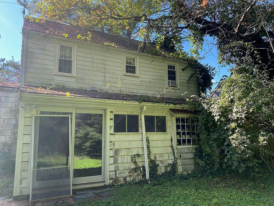 2nd image of 66 Spruce St