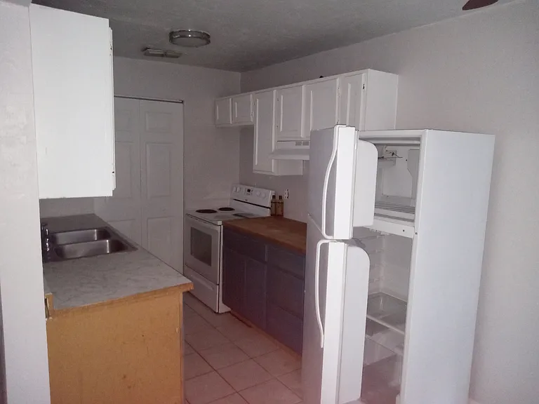2628 SW 31st Pl — Photo 12