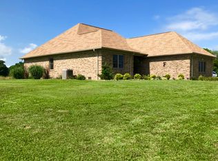 1710 Jones Chapel Rd, Byrdstown, TN 38549