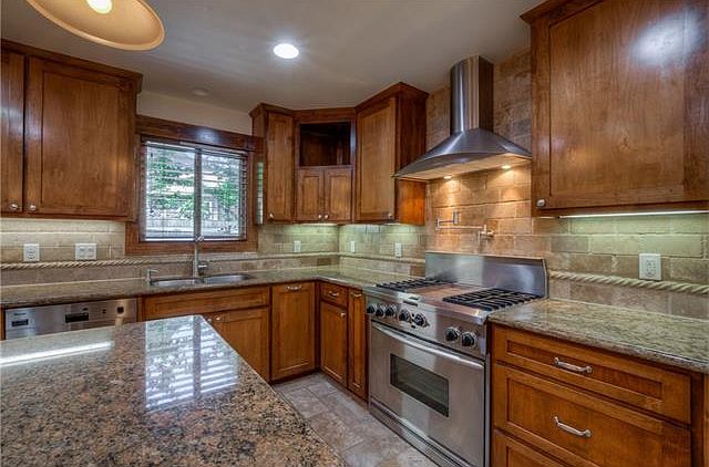 1st image of 3415 Rain Forest Dr