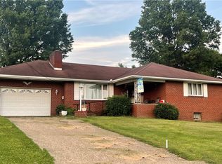 1756 Steel St, Washington, PA 15301