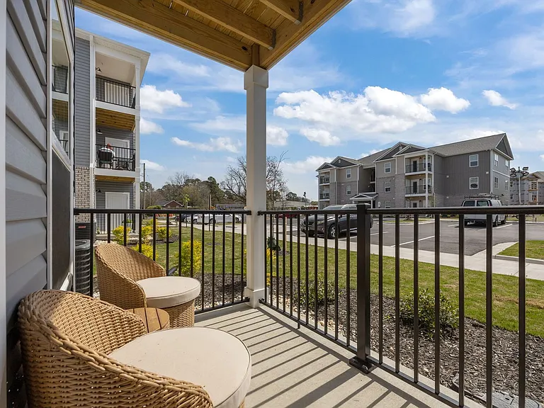 Harbor Village Apartments — Photo 30