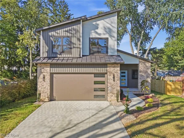 1234 Stuart St NW, Massillon, OH 44646