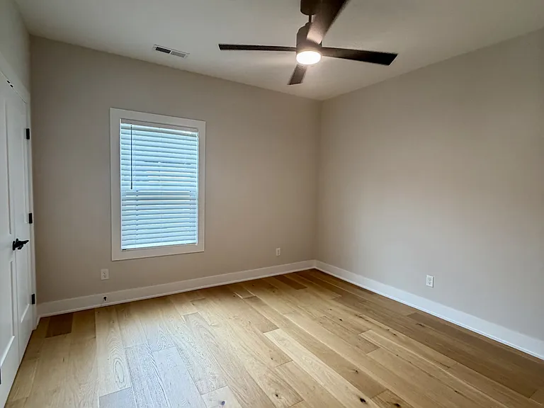 204 Crest Ridge Ct — Photo 38